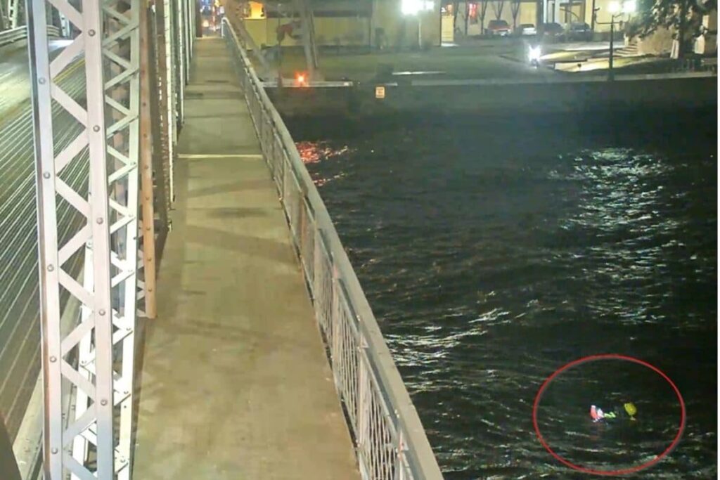 US Firefighter Rescues Drowning Pit Bull And Now He Is Internet's 'Hero'