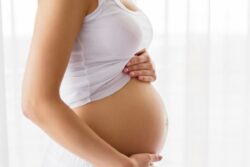 Woman's Severe Stomach Pain Turns Out To Be A 23-Week Pregnancy