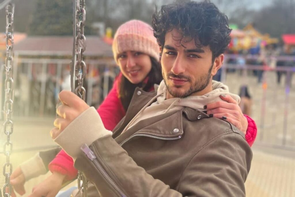 Sara Ali Khan And Ibrahim Are Sibling Goals And This Video Is Proof