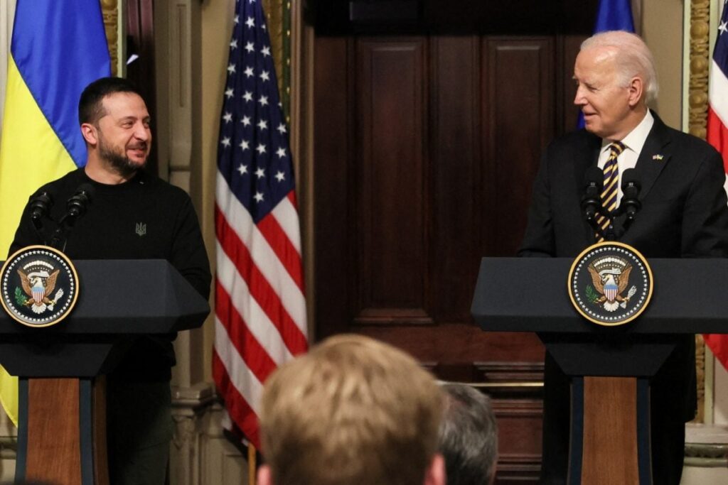 Biden Says Putin is Banking on US to Abandon Ukraine after Meeting Zelensky in US