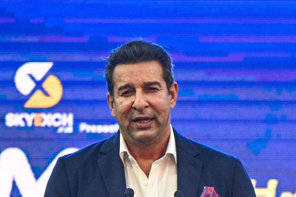 'Stick to Your Decisions And be Brave': Wasim Akram's Advise to Mohammad Hafeez And Wahab Riaz