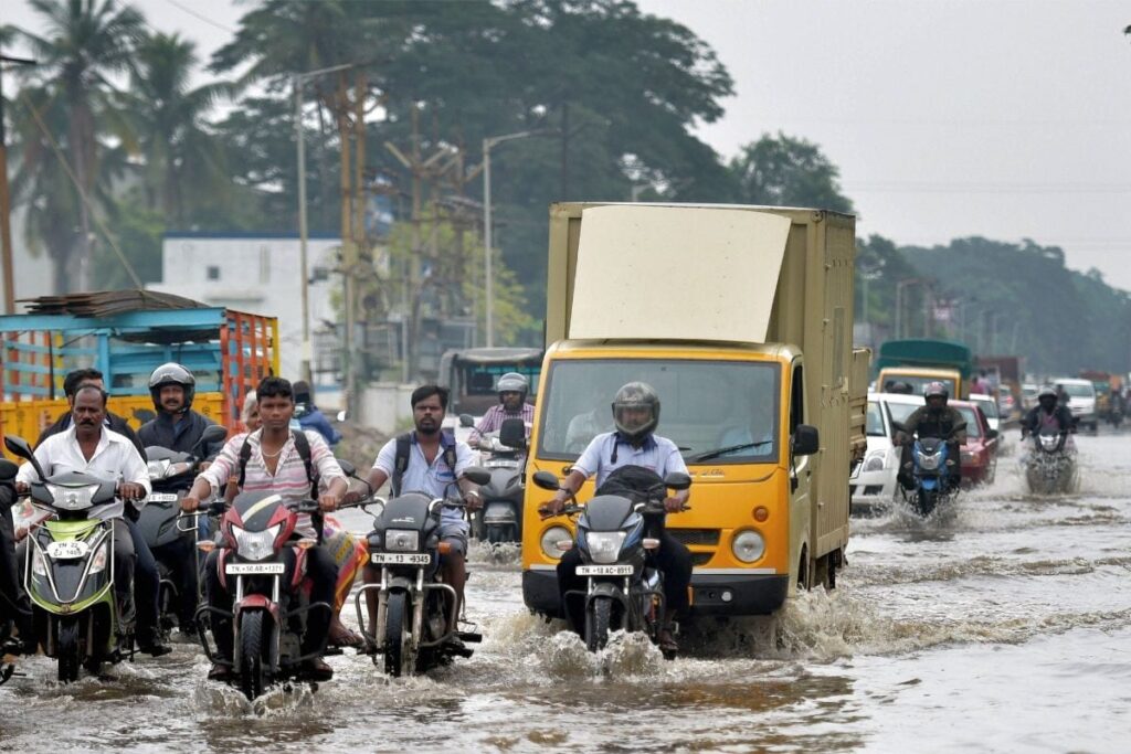 Chennai Rains Fury: Death Toll Reaches 17; NDRF, IAF Begin Rescue Ops | Top Points