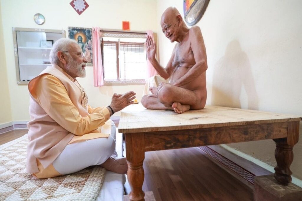 Jain Sage Acharya Vidhyasagar Maharaj Passes Away; PM Modi Condoles, Recounts Last Visit