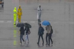 Light Rain, Drizzle Likely In Parts Of Delhi; AQI To Remain 'Poor'