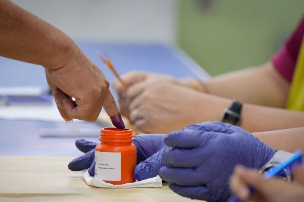 'No Dates Announced Yet': EC Debunks Fake WhatsApp Message on Lok Sabha Election Schedule