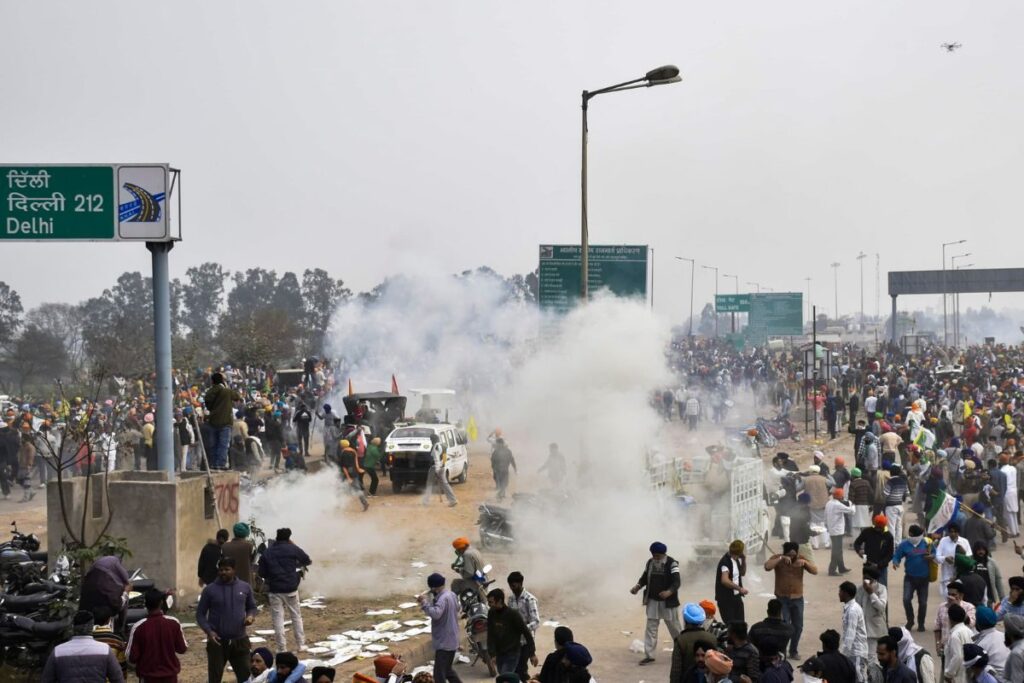 Farmers' Protest: Security Beefed Up to Stop Protesters' March to Delhi, Govt Asks Them To Join Talks | Top Points