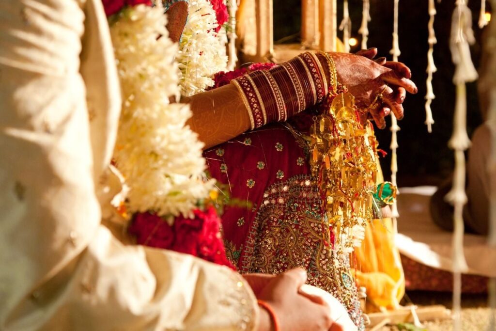 After Groom Skips Wedding, Woman Marries Kin to Get Benefits of CM's Mass Marriage Scheme