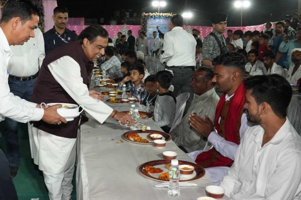 'My Mother is from Jamnagar': How Mukesh Ambani Greeted Locals at Anant-Radhika's Anna Seva in Jamnagar
