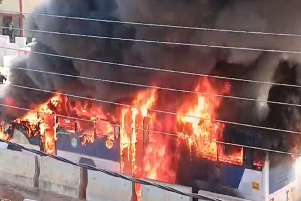 Caught On Cam | KSRTC Bus Catches Fire in Kerala, Passengers Escape Unhurt
