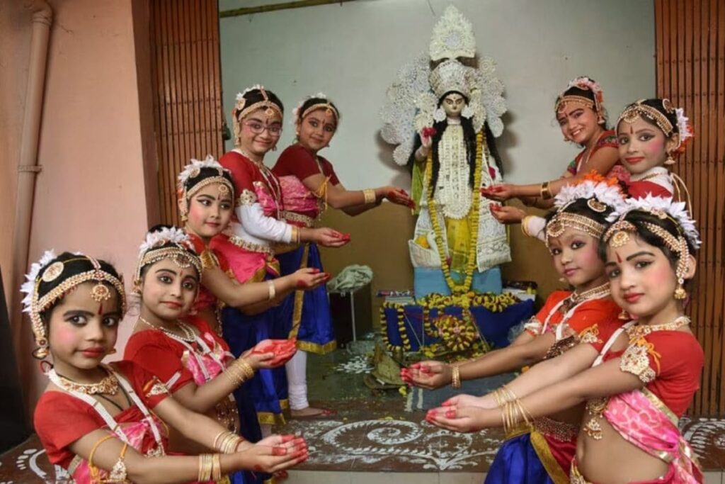 Saraswati Puja 2024: 10 Inspiring Messages and Motivational Quotes for Students on Basant Panchami