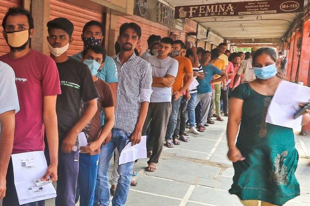 UP: 14 Arrested for Cheating in Ongoing Police Constable Recruitment Exam in Ballia