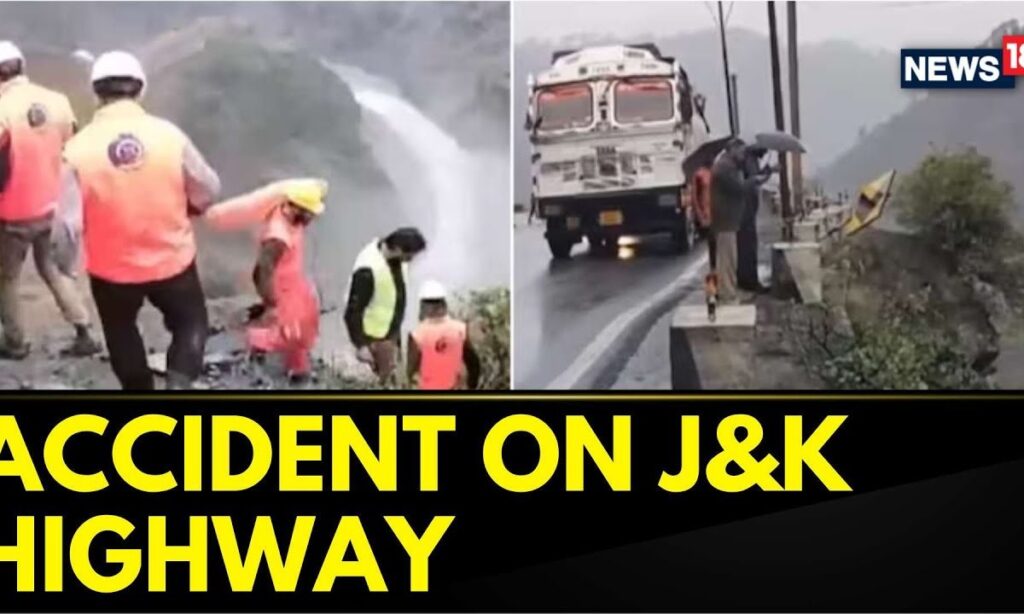 Jammu & Kashmir News: Taxi Falls Into Gorge On Jammu-Kashmir Highway | English News | News18