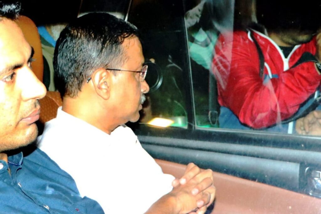 Arvind Kejriwal News LIVE: Roads Near AAP Office Shut, Rahul Gandhi to Meet CM's Family; Protest Spills to Mumbai, Many Held