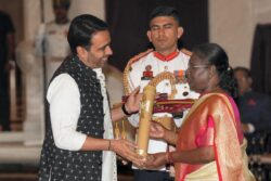 Prez Murmu Confers Bharat Ratna on Ex-PMs Narasimha Rao, Charan Singh & 2 Others Posthumously