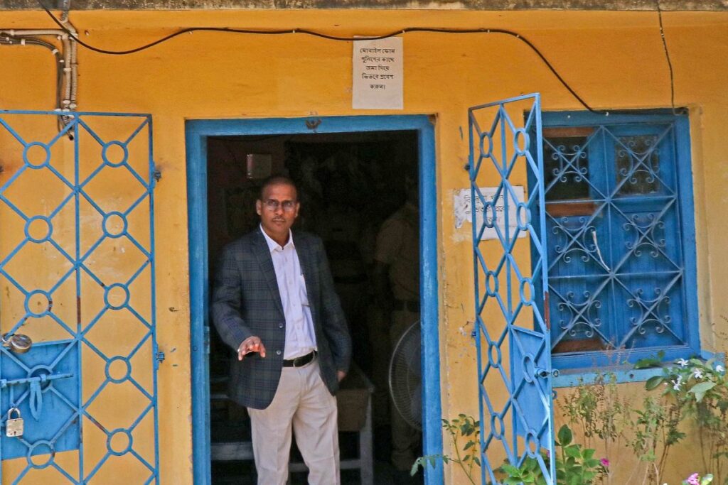 Property Documents, Rs 40 Lakh in Cash Seized from Bengal Minister's Residence: ED