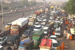 AAP Protest: Traffic Delays In National Capital as Several Roads Shut In Central Delhi; Check Status