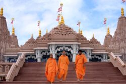 Abu Dhabi Temple Opens Doors For Public, Authorities Issue Guidelines on What to Wear