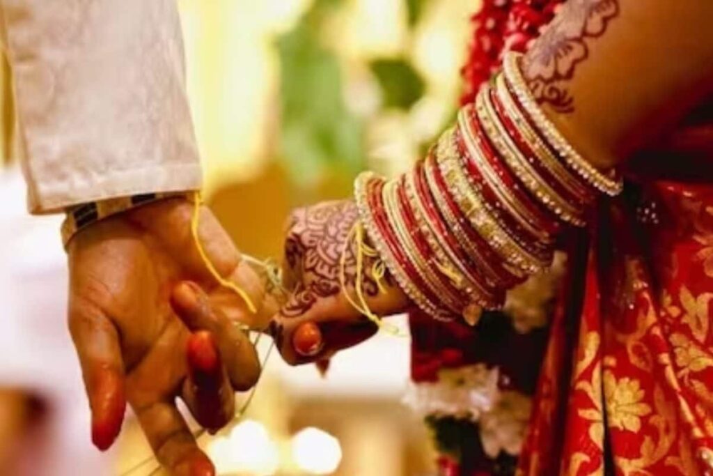 Wearing 'Sindoor' Religious Duty of Woman as it Shows She is Married: Indore Family Court