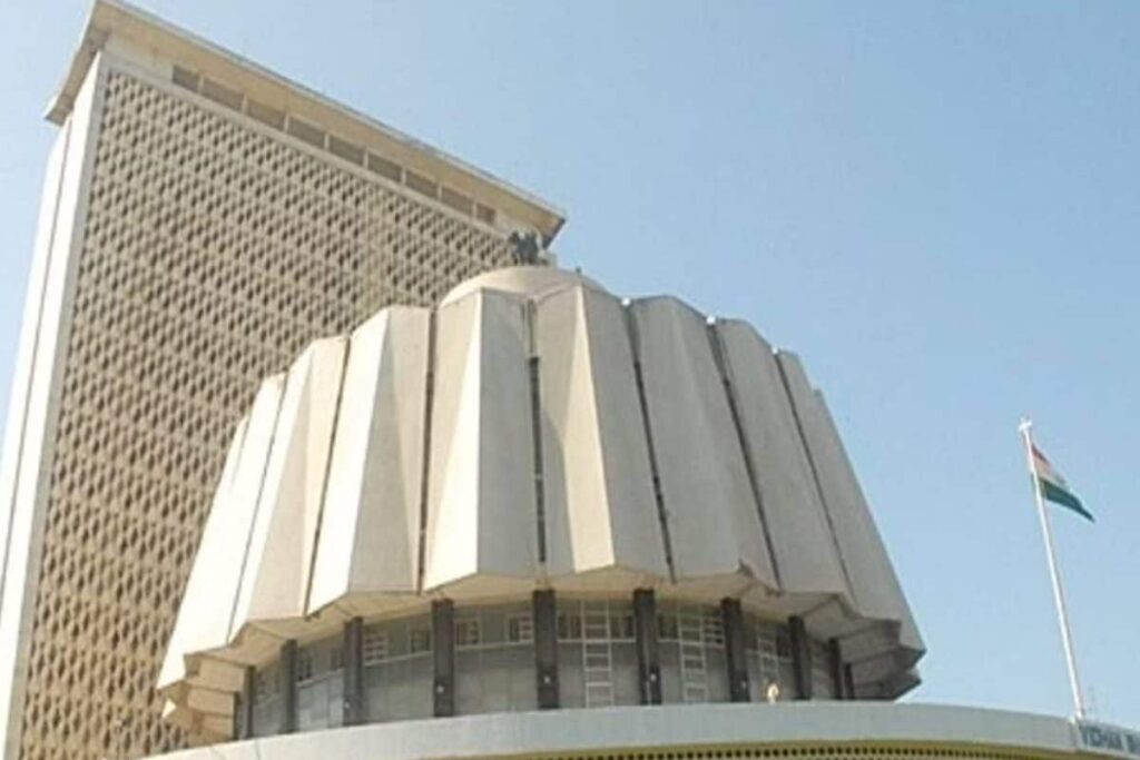 Minister and MLA of Maharashtra CM-led Shiv Sena Engage in Altercation in Vidhan Bhavan Lobby