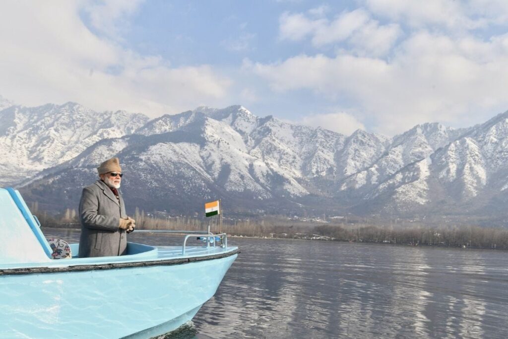 PM Modi to Unveil 'Dekho Apna Desh People’s Choice 2024' in Kashmir to Spotlight India's Tourism Gems