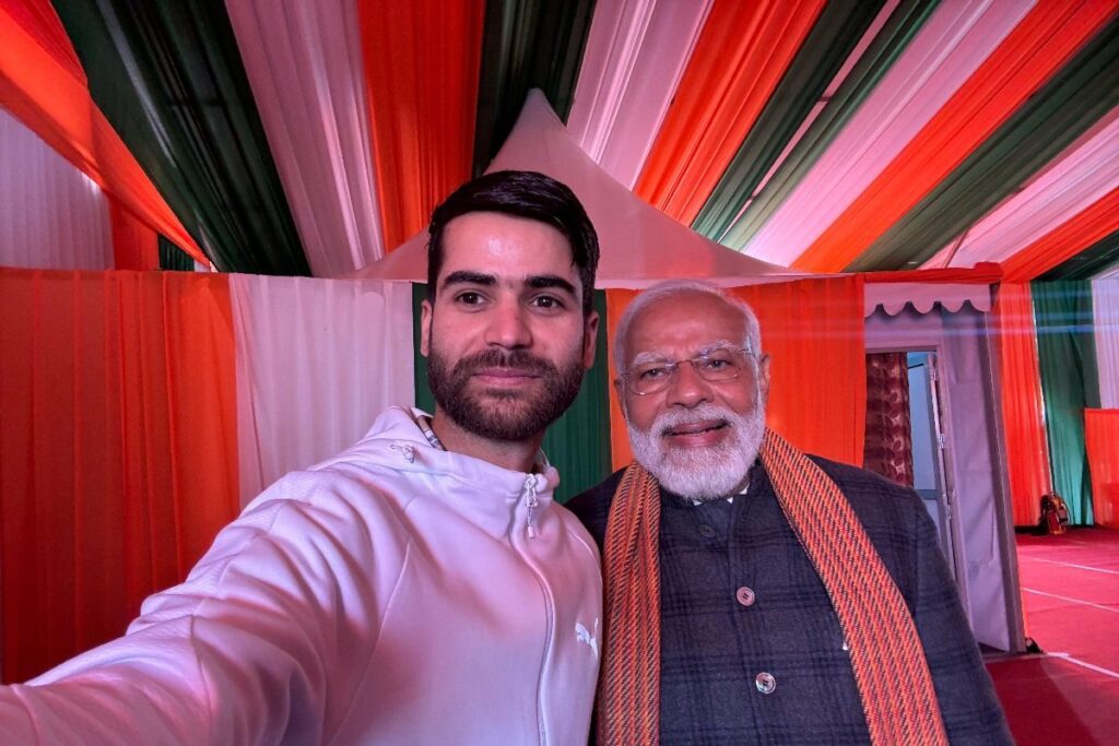 Beekeeping to Launching Website: Who is Nazim? The Kashmiri Youth Who Earned Praise & A Selfie From PM Modi