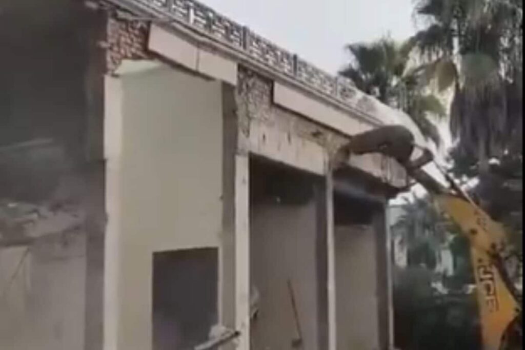 Who Was Ponty Chadha? DDA Demolishes Liquor Baron's Farmhouse Worth Rs 400 Crore Where He Was Killed