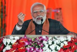 In a Push to 'Nari Shakti', PM Modi Announces LPG Cylinder Price Cut by Rs 100