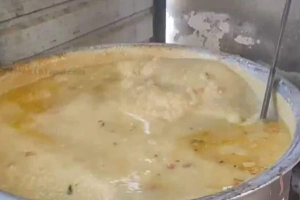 At This Tamil Nadu Mosque, Kanji Porridge Made During Iftar Is Shared With Hindus And Christians