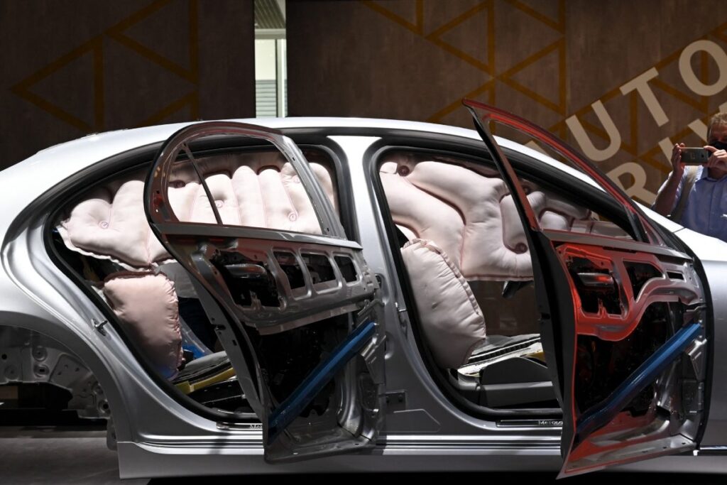 Delhi Police Bursts Gang Selling Fake Airbags, 3 Arrested