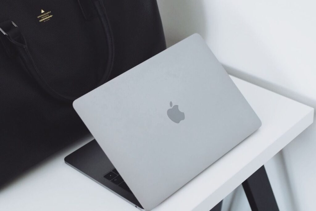 News18 Evening Digest: Indian Govt Issues Major Security Alert For iPhone, iPad And Mac Users And Other Top Stories