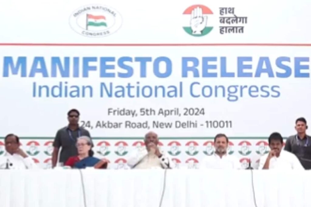 News18 Afternoon Digest: Congress unveils manifesto for upcoming Lok Sabha polls, And Other Top Stories