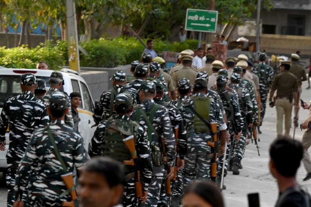 Don't Post Complaints About Force on Social Media, CRPF Tells Jawans in 2nd Warning in Two Months