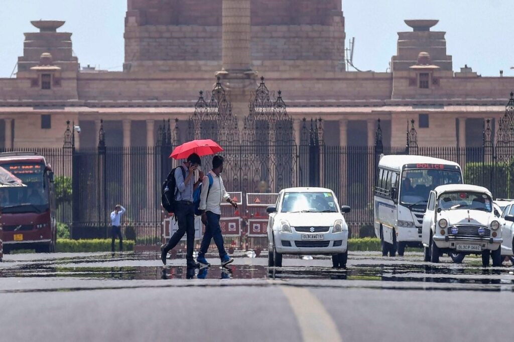 Delhi To Experience Warmer Days And Nights; Maximum Temperature To Cross 40°C Mark By April 15