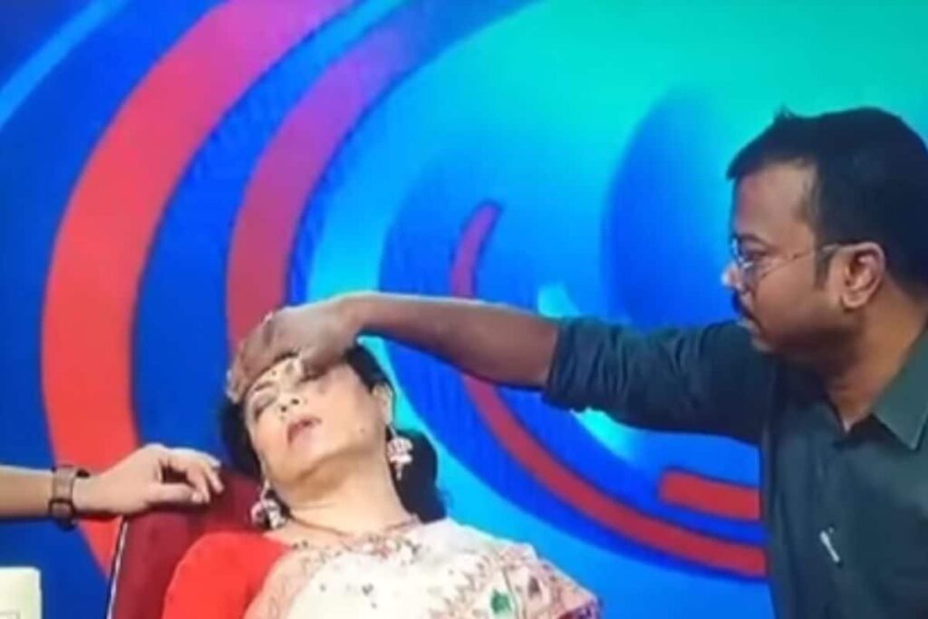 Doordarshan Anchor Faints On Live TV While Reporting On Heatwave