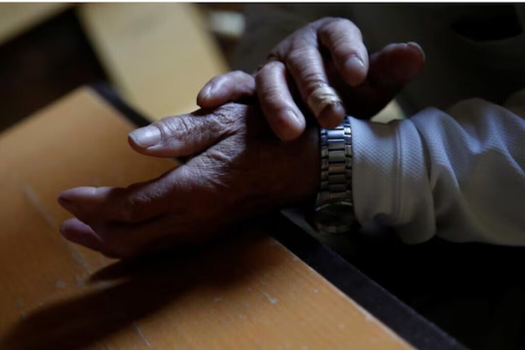 UP: Man Bites Shopkeeper's Finger Over Rs 50 Dispute, Case Filed