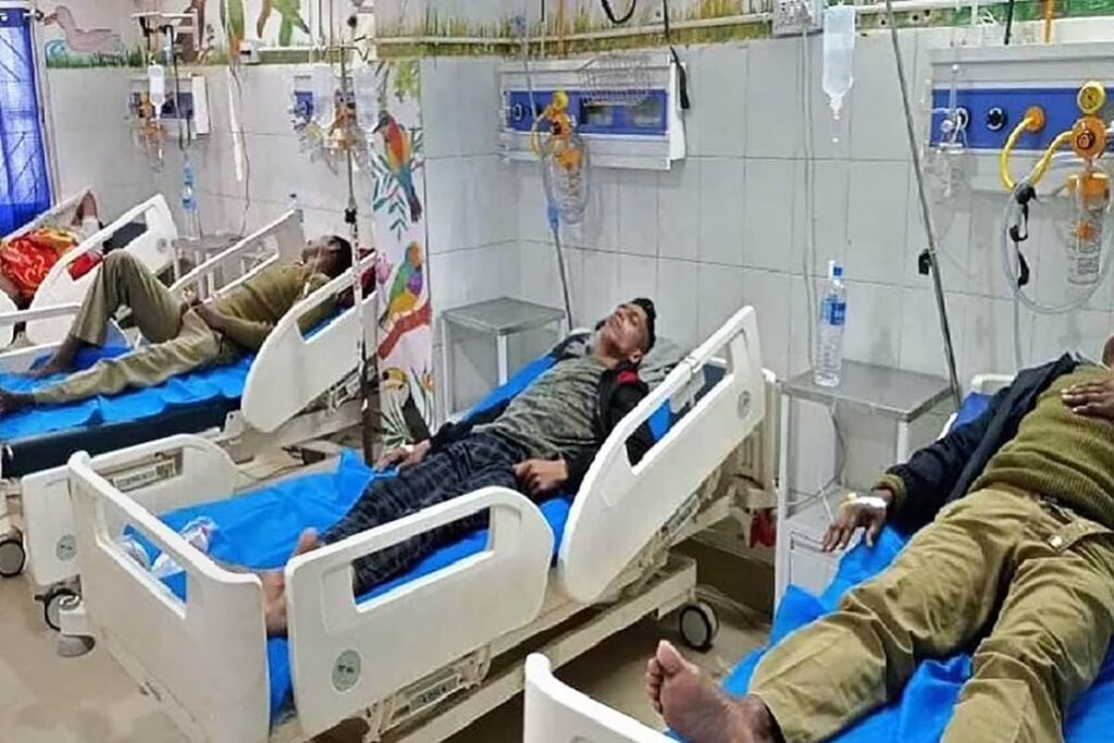 12 Hospitalised After Eating Non-veg Food Item in Mumbai; 9 Discharged