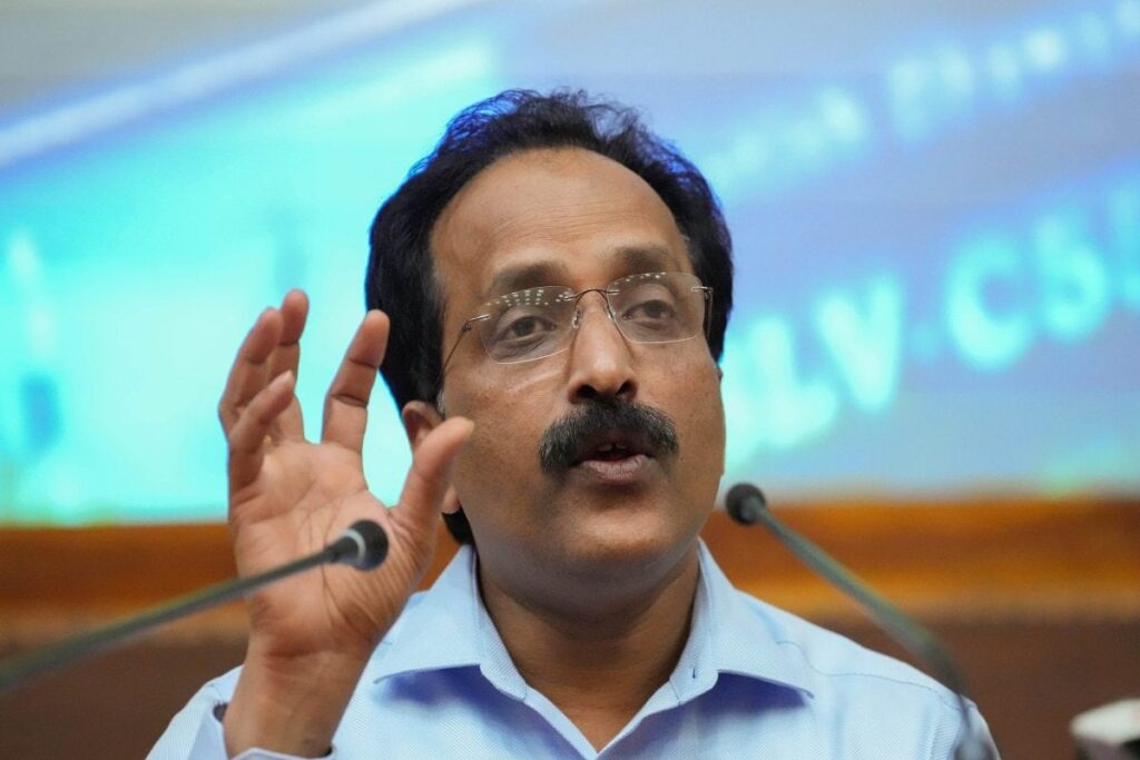 Space Enthusiasts Ask ISRO Chief If Agency Can Find Water On Moon