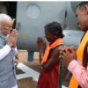 PM Modi Meets Fruit Seller Mohini Gowda During Visit to Karnataka’s Sirsi