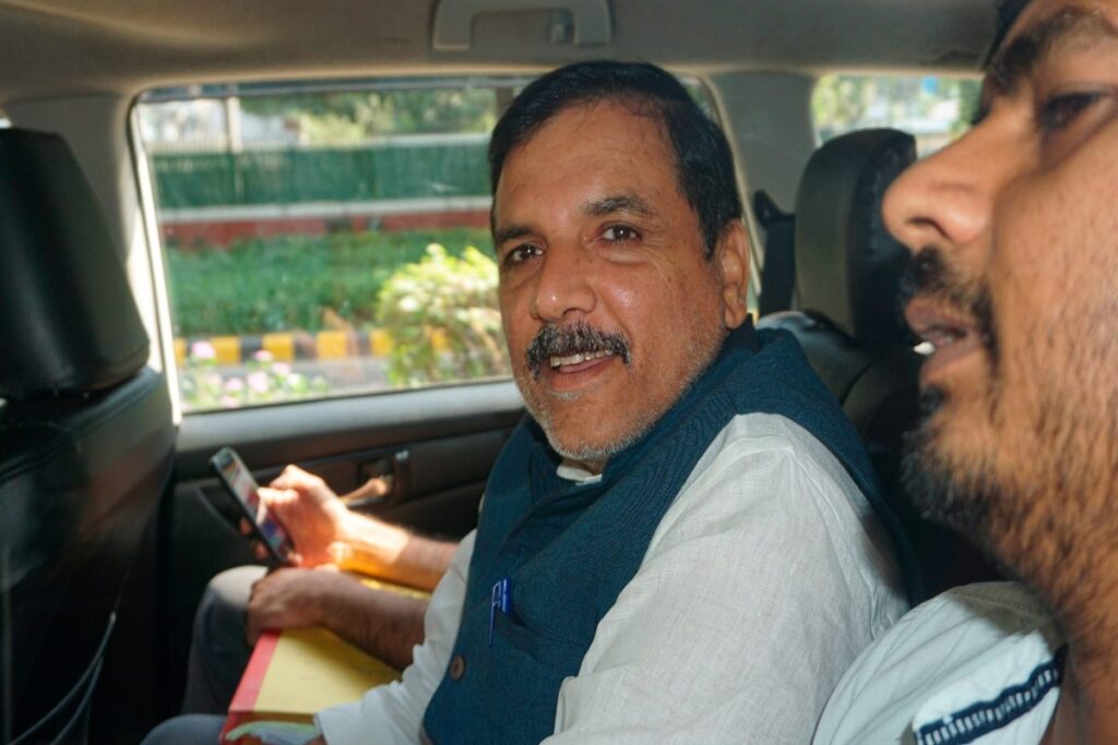 News18 Evening Digest: AAP's Sanjay Singh Gets Bail From SC in Liquor Policy Case And Other Top Stories