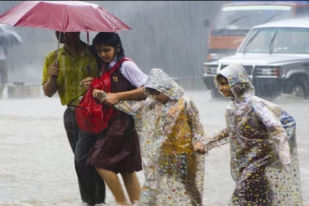 12 Houses Damaged Due to Rains in Kishtwar, Alert Issued