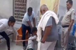 Out On Bail, Nuh Violence Accused Bittu Bajrangi Thrashes Man in Police Presence | Video