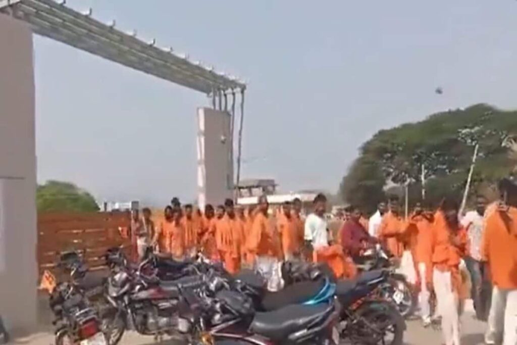 Telangana School Officials Booked by Police Over 'Saffron Dress' Row