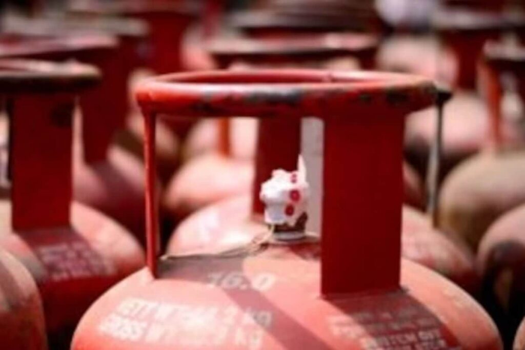 After LPG Cylinders, Piped Gas to Reach Every Household; Target Set for 12.5 Cr Connections by 2030