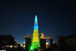 Qutub Minar Shines In Rwandan Colours In Remembrance of 1994 Genocide