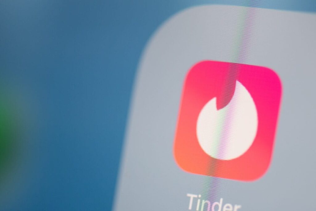 Yoga Teacher from Mumbai Duped of Rs 3.36 Lakh by Man She Met on Dating App