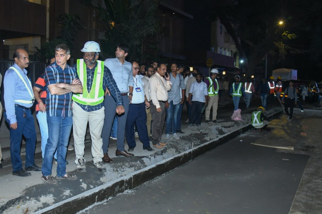 Mumbai Municipal Chief Sets May 31 Deadline For Pothole-Free Roads