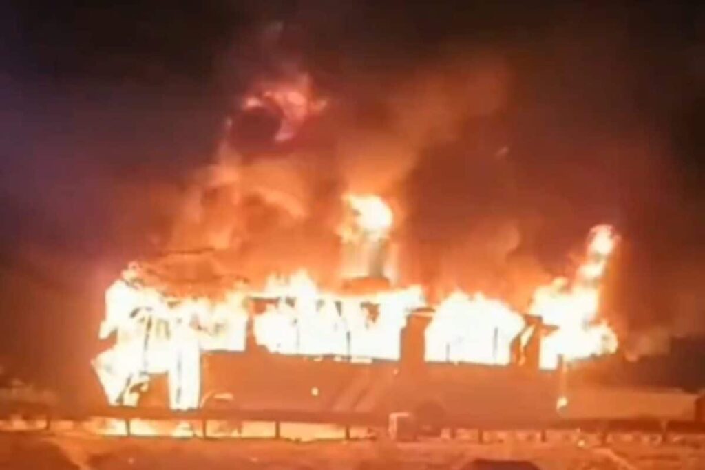 Fire Breaks Out in Residential Building in East Delhi, Three Dead