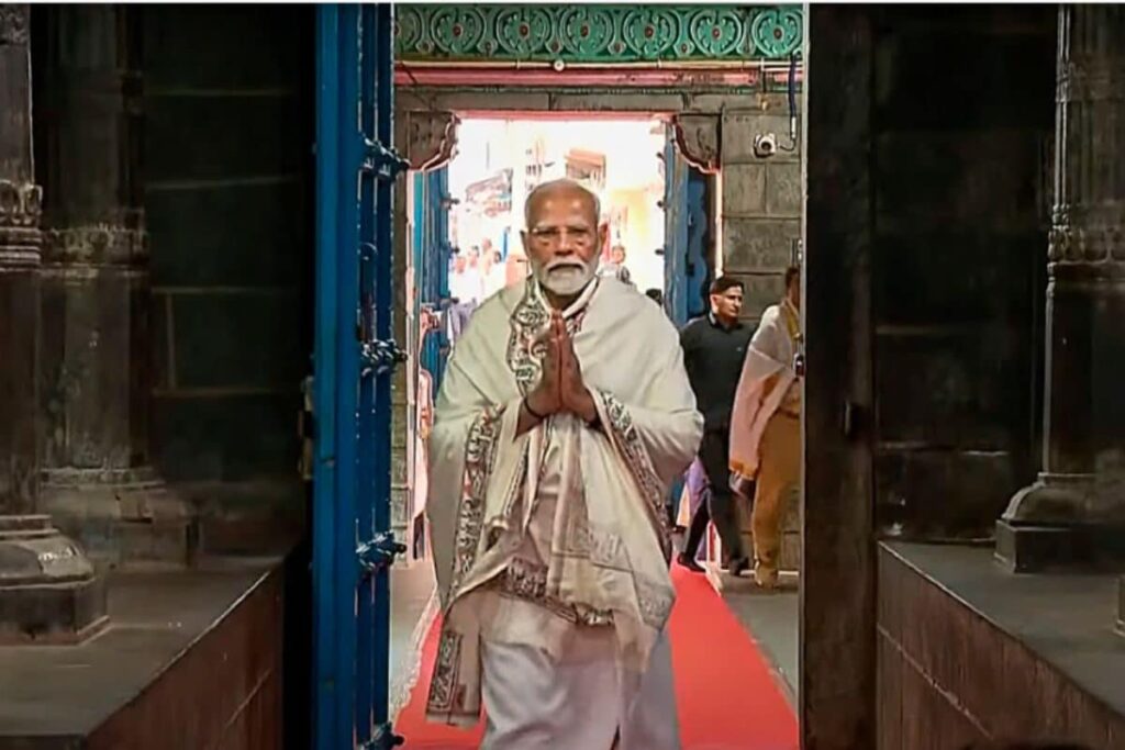 PM Modi Reaches Kanyakumari After Wrapping Up LS Poll Campaign, Offers Prayer At  Bhagavathy Amman Temple