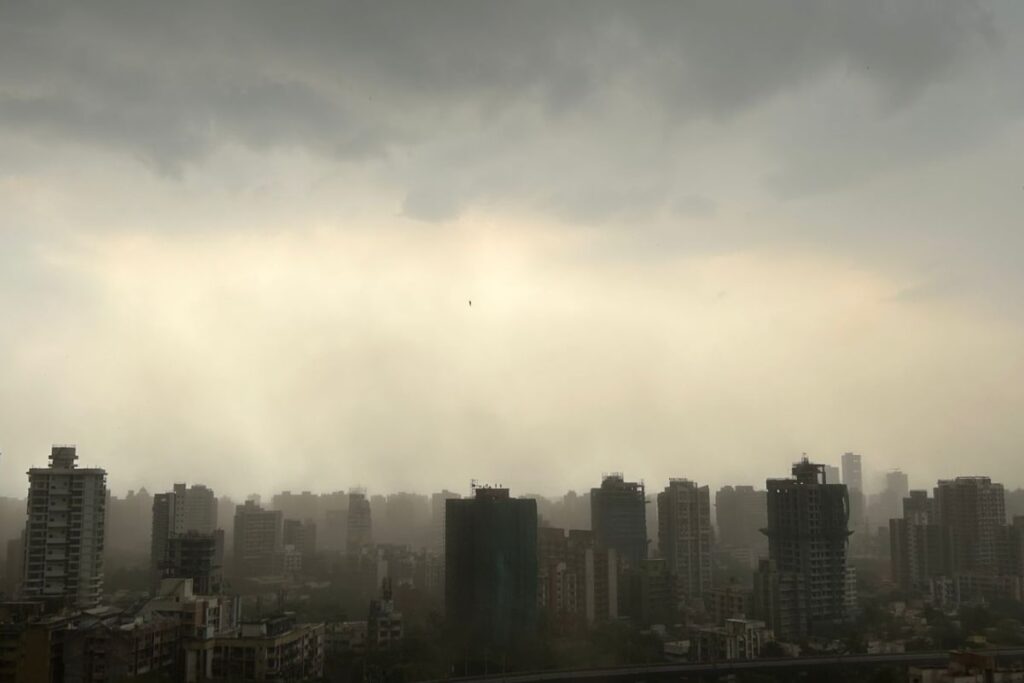 Mumbai Weather Update: Rains, Thundershowers Likely On Thursday, Three Days After Massive Dust Storm
