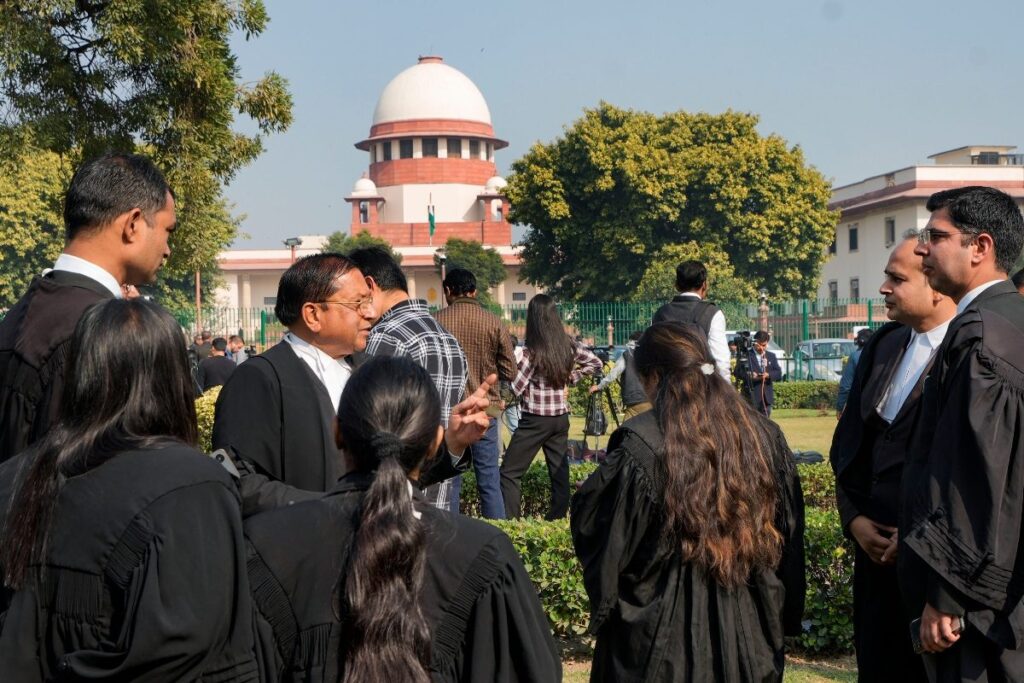 Plea In Supreme Court Seeks Exemption For Lawyers From Wearing Black Coats During Summer